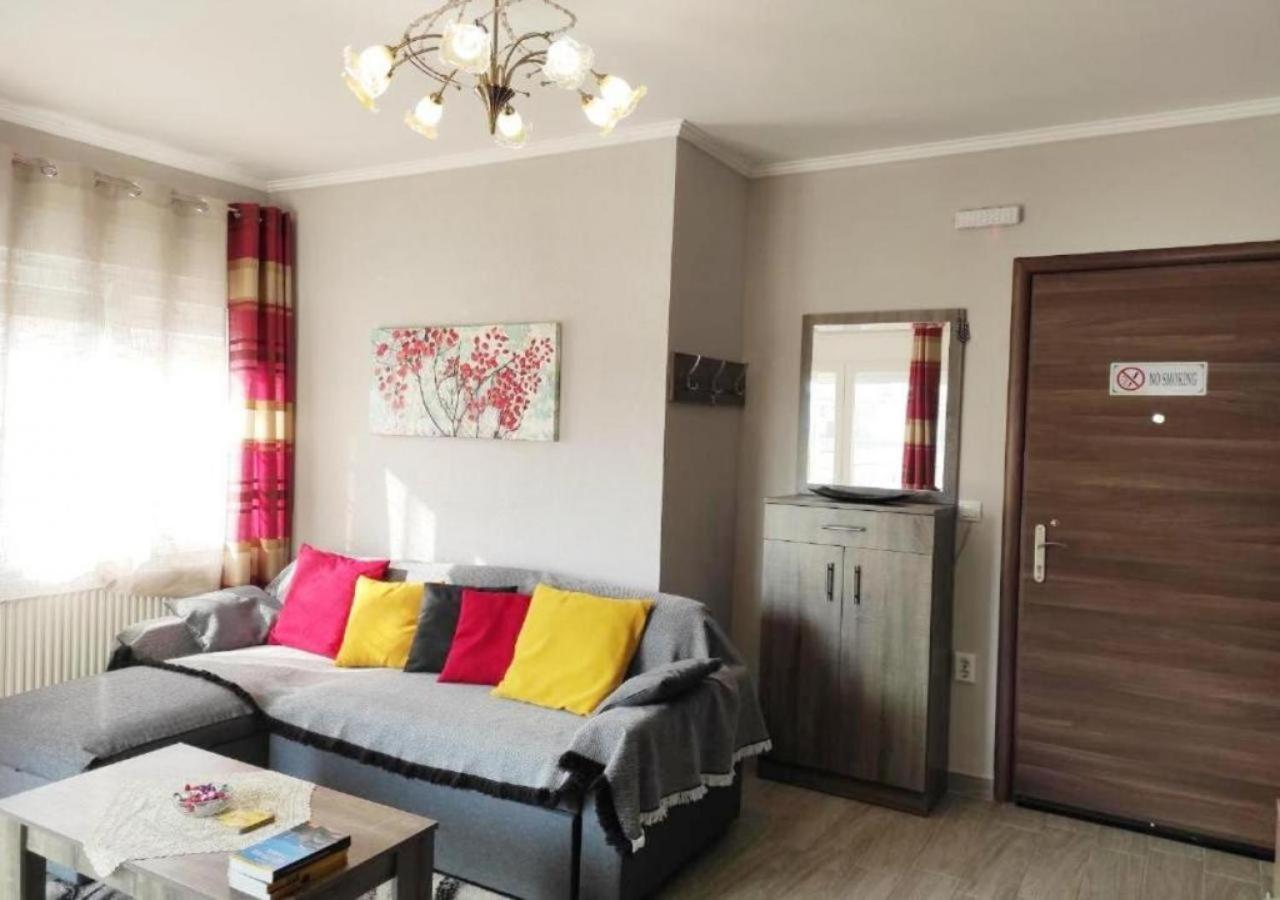Spartacus Apartment Alexandroupoli Bagian luar foto